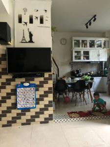 Nhà phố Quận 12 Nhà phố kết cấu 1 trệt 1 lầu hướng Đông Bắc, cách đường Thạnh Lộc 15 50m.