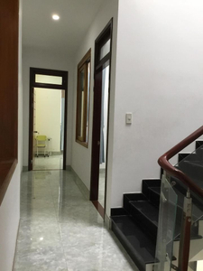 Nhà phố Huyện Nhà Bè Nhà phố diện tích 100m2 có sân trước và sau thoáng mát, không nội thất.