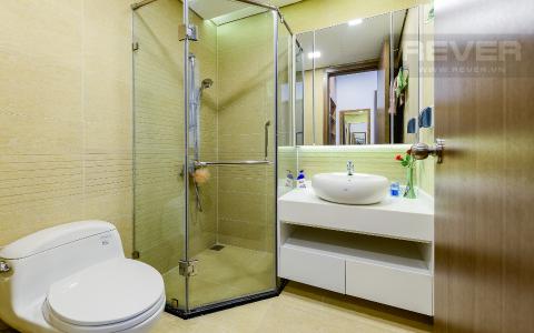 Phòng tắm 1 Căn hộ Vinhomes Central Park tầng 14 có 2 phòng ngủ, đầy đủ nội thất.