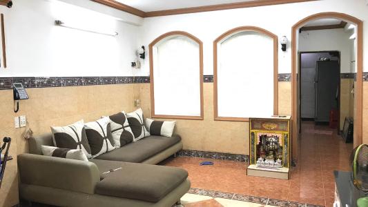 Phòng khách nhà Quận 7 Nhà phố Quận 7 hướng Đông Bắc, diện tích sử dụng 169m2.