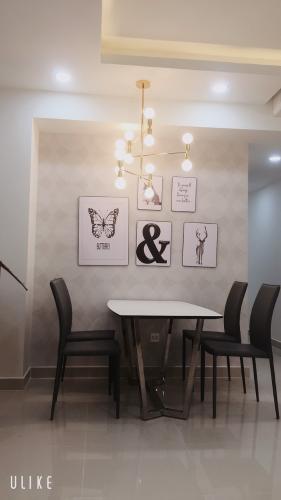 nôi thất căn hộ 3 phòng ngủ the sun avenue Căn hộ The Sun Avenue hướng ban công tây nam đầy đủ nội thất diện tích 109m²