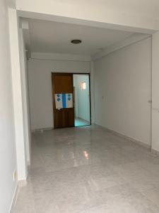 Nhà phố Quận 6 Nhà phố hướng Tây kết cấu 1 trệt 3 lầu, nằm trong khu dân cư văn minh.