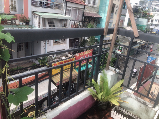 Nhà phố Quận Bình Thạnh Nhà phố nằm tại khu vực dân cư sầm uất, kết cấu 1 trệt, 1 lầu kiên cố.