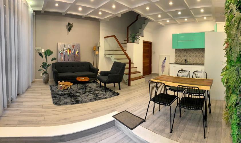 Phòng khách nhà phố Quang Trung, Gò Vấp Nhà phố gần chợ Hạnh Thông Tây, hướng Tây Bắc, diện tích 36.5m2.