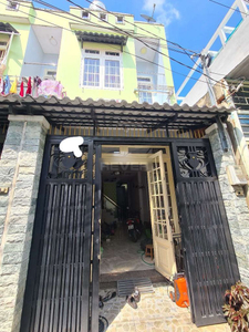 Mặt tiền nhà phố Quận Gò Vấp Nhà phố thiết kế 1 trệt, 1 lầu cửa hướng Đông Nam, đầy đủ nội thất.