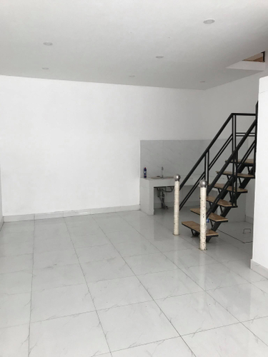 Nhà phố Quận Tân Bình Nhà phố mặt tiền đường Phạm Văn Bạch, diện tích 65m2 vuông đẹp.