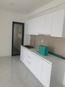 Căn hộ D'Lusso, Quận 2 Căn hộ D'Lusso tầng 3 tiện di chuyển, bàn giao nội thất cơ bản.