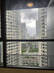 View căn hộ Q2 Thảo Điền, Quận 2 Căn hộ Q2 Thảo Điền tầng 17 thiết kế 1 phòng ngủ, nội thất cơ bản.