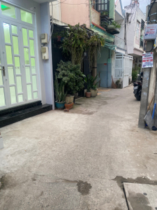 Đường trước nhà phố Quận 7 Nhà phố thiết kế 1 trệt, 1 lầu diện tích 44m2 khu vực dân cư hiện hữu.