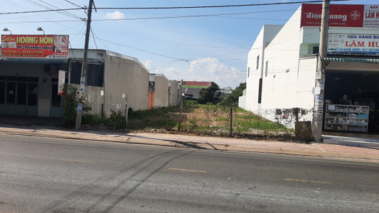 Đất nền Huyện Củ Chi Đất nền ngay ngã 4 Tân Quy, diện tích 892m2 có sổ hồng riêng.