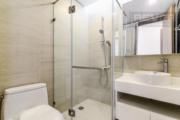 Phòng Tắm 1 Căn hộ Vinhomes Central Park tầng cao Park 4 nội thất cơ bản