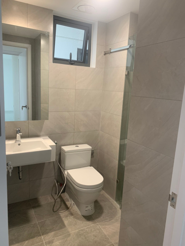 Căn hộ D'Lusso, Quận 2 Căn hộ D'Lusso tầng 3 tiện di chuyển, bàn giao nội thất cơ bản.