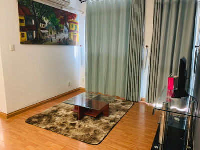 Căn hộ Chung cư Screc Tower tầng 18, diện tích 52m2 vuông vắn.