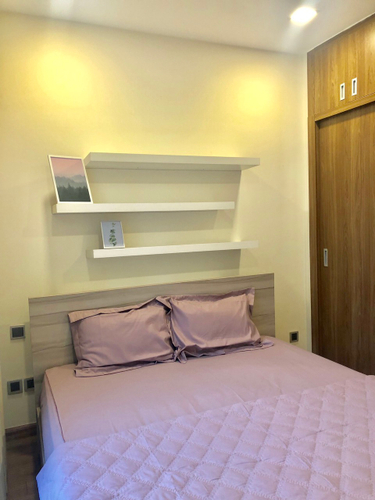 Căn hộ Vinhomes Central Park, Quận Bình Thạnh Căn hộ Vinhomes Central Park tầng 2 view đường Nguyễn Hữu Cảnh.