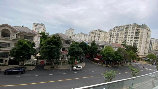 View căn hộ Phú Mỹ Hưng Midtown Shophouse Phú Mỹ Hưng Midtown ban giao thô, ban công hướng Tây.