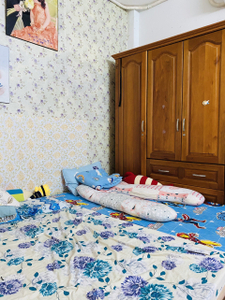 Nhà phố Quận Thủ Đức Nhà phố thiết kế 1 trệt, 2 lầu và sân thượng kiên cố, có sổ hồng riêng.