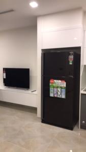 Bếp Vinhomes Golden River, Quận 1 Căn hộ Vinhomes Golden River hướng Tây Nam, diện tích 77.4m²