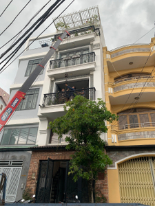 Mặt tiền nhà phố Quận Bình Thạnh Nhà phố hẻm xe hơi đường Phan Văn Trị, kết cấu 1 trệt, 4 lầu đúc chắc chắn.