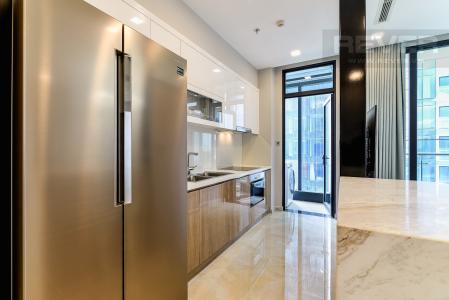 Nhà Bếp Căn hộ Vinhomes Golden River hướng Tây Nam, diện tích 92.3m²