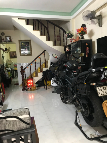 Nhà phố Quận Gò Vấp Nhà phố kết cấu 1 trệt, 1 lầu đúc vuông vắn, khu dân cư hiện hữu.