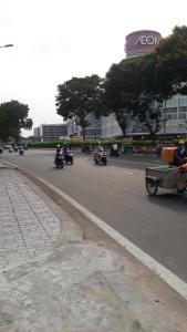 Đường trước đất nền Quận Tân Phú Đất nền hẻm xe hơi rộng 6m đường Bờ Bao Tân Thắng, có sổ hồng riêng.