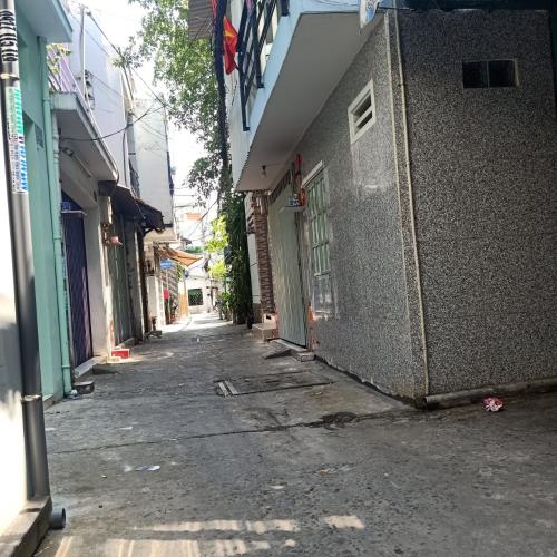 Nhà phố Quận 6 Nhà phố có 2 mặt tiền hẻm đường Bến Phú Lâm, khu dân cư hiện hữu.