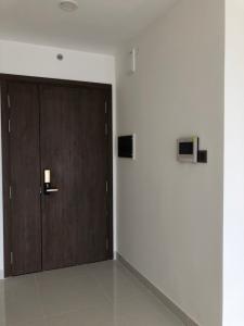 Căn hộ Saigon Royal Căn hộ Saigon Royal 2 phòng ngủ cửa hướng Đông Nam, view Bitexco.