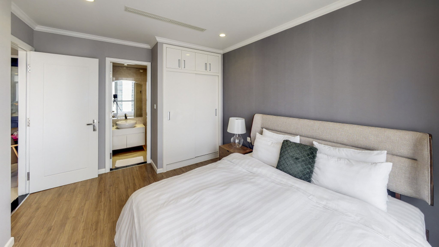 Căn hộ Vinhomes Central Park, Quận Bình Thạnh Căn hộ Vinhomes Central Park tầng 29, view thành phố sầm uất.