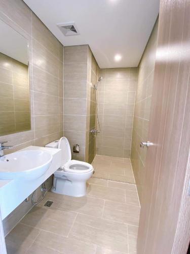 Toilet Vinhomes Grand Park Quận 9 Căn hộ tầng cao Vinhomes Grand Park view ngoại khu.