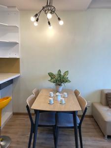 Nội thất căn hộ Sunrise Riverside, Huyện Nhà Bè Căn hộ Sunrise Riverside tầng 17 gồm 2 phòng ngủ, đầy đủ nội thất.