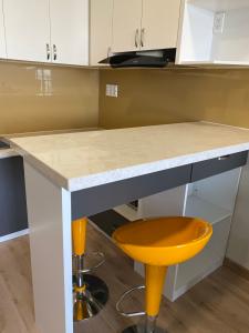 Phòng bếp căn hộ Sunrise Riverside, Huyện Nhà Bè Căn hộ Sunrise Riverside tầng 17 gồm 2 phòng ngủ, đầy đủ nội thất.