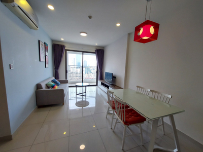 Căn hộ Saigon Royal, Quận 4 Căn hộ Saigon Royal tầng 15 thiết kế hiện đại, đầy đủ nội thất.