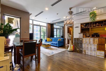 Phòng khách căn hộ VINHOMES CENTRAL PARK Căn hộ Vinhomes Central Park hướng ban công tây nam đầy đủ nội thất diện tích 80m²