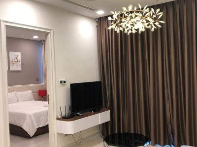 Không gian căn hộ Vinhomes Golden River, Quận 1 Căn hộ Vinhomes Golden River đầy đủ nội thất, tầng cao view thoáng mát.