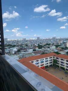 Căn hộ Hoàng Kim Thế Gia, Bình Tân Căn hộ Hoàng Kim Thế Gia view thành phố sầm uất, nội thất cơ bản.