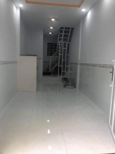 Nhà phố Quận Thủ Đức Nhà phố kết cấu 1 trệt, 1 lầu không lỗi phong thủy, không có nội thất.