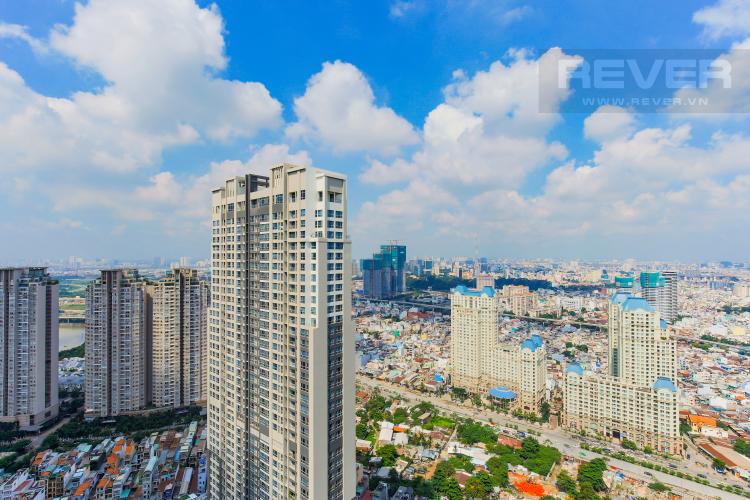 View Căn hộ Vinhomes Central Park tầng cao Landmark 2 thoáng mát