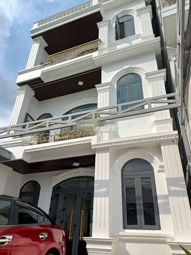 Nhà phố Quận Thủ Đức Nhà phố thiết kế 1 trệt, 2 lầu và sân thượng, khu vực dân cư sầm uất.