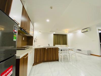 Bên trong căn hộ THE GOLD VIEW Bán căn hộ The Gold View thuộc tầng trung, 2 phòng ngủ, diện tích 76m2, đầy đủ nội thất