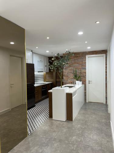 Phòng bếp căn hộ Duplex Masteri Thảo Điền, Quận 2 Căn hộ Duplex Masteri Thảo Điền nội thất đầy đủ, view đón gió.
