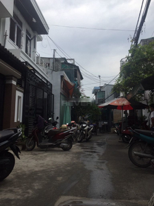 Đường trước nhà phố Quận Gò Vấp Nhà phố hẻm xe hơi đường Lê Đức Thọ, diện tích 52m2 cửa hướng Tây Nam.