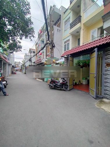 Đường trước nhà phố Quận Gò Vấp Nhà phố hẻm xe tải đườngg Phạm Văn Chiêu, kết cấu 1 trệt, 1 lầu kiên cố.