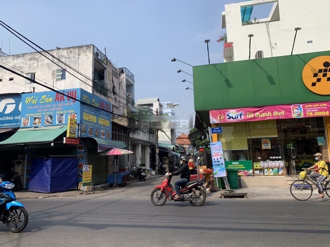 Đường trước nhà phố Quận Tân Phú Nhà phố mặt tiền đường Lê Lăng - Văn Cao, diện tích 48m2 không nội thất.