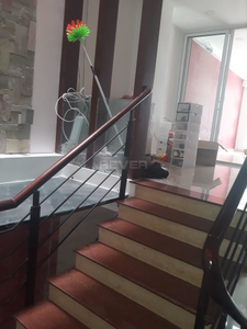 Nhà phố Quận 10 Nhà phố thiết kế 1 trệt, 4 lầu và sân thượng, bàn giao nội thất cơ bản.