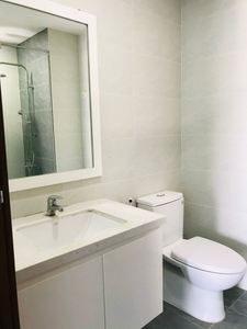 Căn hộ Kingston Residence, Quận Phú Nhuận Căn hộ Kingston Residence tầng 7 thiết kế 2 phòng ngủ, đầy đủ nội thất.