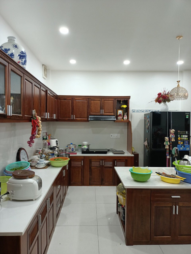 Nhà phố Quận Thủ Đức Nhà phố thiết kế 1 trệt, 2 lầu và sân thượng kiên cố, cách cổng Vạn Phúc 200m.