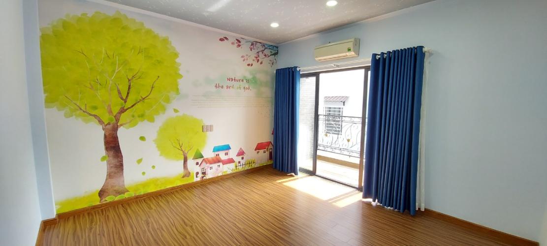 Nhà 1 trệt 2 lầu 1 sân thượng hẻm Huỳnh Tấn Phát, phường Phú Thuận, Quận 7 Bán nhà hẻm Huỳnh Tấn Phát diện tích 5x11m, pháp lý đầy đủ.