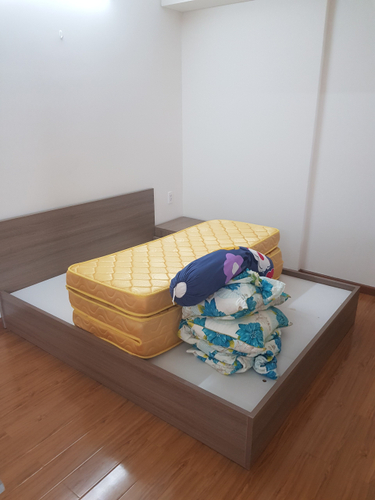 Căn hộ Flora Fuji, Quận 9 Căn hộ tầng 17 Flora Fuji view sông thoáng mát, đầy đủ nội thất.