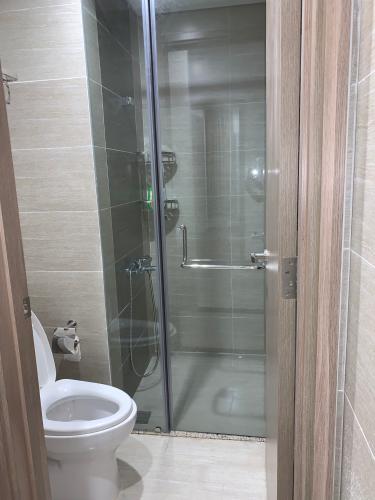 Vệ sinh Vinhomes Grand Park Căn hộ Vinhomes Grand Park ban công hướng Đông Nam, đầy đủ nội thất.