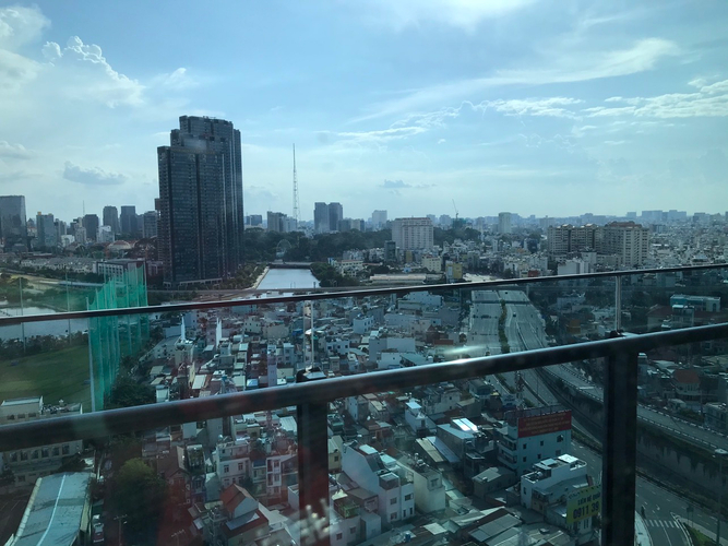 View căn hộ Sunwah Pearl, Quận Bình Thạnh Căn hộ Sunwah Pearl tầng 21 view sông mát mẻ, đầy đủ nội thất.